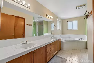 11121 SE 271st Street, Kent, WA 98030 - Photo 23