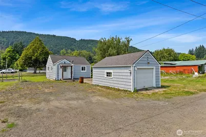 903 Howard Street, Raymond, WA 98577 - Photo 1