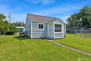 903 Howard St, Raymond, WA 98577 - Photo 3