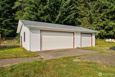 385 Mill Creek Road, Raymond, WA 98577 - Photo 31