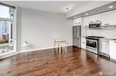 2801 1st Avenue #1115, Seattle, WA 98121 - Photo 17