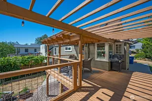 349 NW 49th St, Seattle, WA 98107 - Photo 29