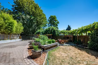 349 NW 49th Street, Seattle, WA 98107 - Photo 31