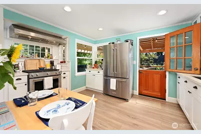 349 NW 49th Street, Seattle, WA 98107 - Photo 9