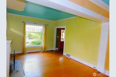 7217 4th Avenue NW, Seattle, WA 98117 - Photo 3
