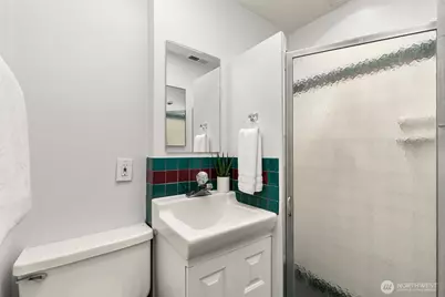 3835 25th Avenue W, Seattle, WA 98199 - Photo 25