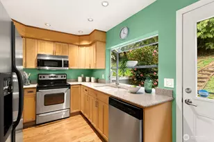 3835 25th Ave W, Seattle, WA 98199 - Photo 9