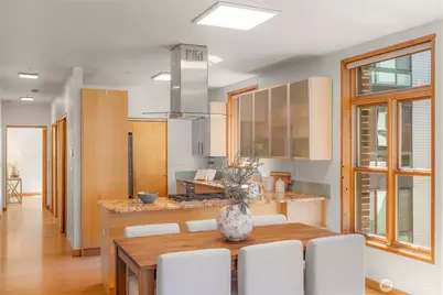1122 Broadway E #301, Seattle, WA 98102 - Photo 3