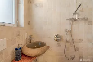 1122 Broadway E, Seattle, WA 98102 - Photo 23