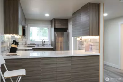 14517 NE 40th Street #F103, Bellevue, WA 98007 - Photo 9