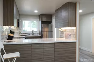 14517 NE 40th St, Bellevue, WA 98007 - Photo 9