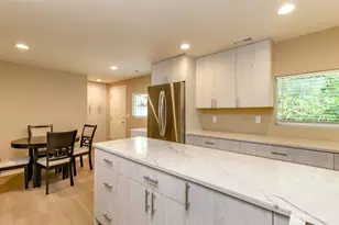 11049 18th Ave SW, Seattle, WA 98146 - Photo 9