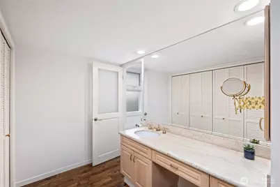 14115 SE 45th Street, Bellevue, WA 98006 - Photo 17