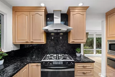 14115 SE 45th Street, Bellevue, WA 98006 - Photo 13