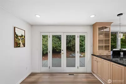 14115 SE 45th Street, Bellevue, WA 98006 - Photo 15