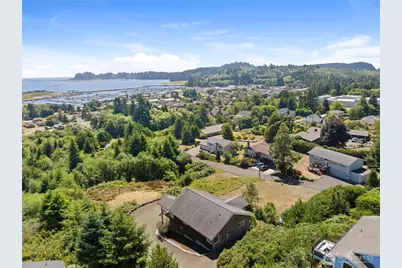 508 Mary Ann, Ilwaco, WA 98624 - Photo 3