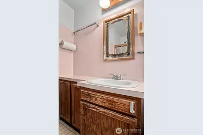 5900 34th Avenue SW, Seattle, WA 98126 - Photo 17