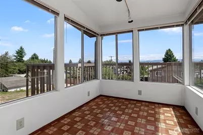 5900 34th Avenue SW, Seattle, WA 98126 - Photo 11