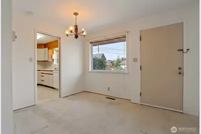 5900 34th Avenue SW, Seattle, WA 98126 - Photo 7