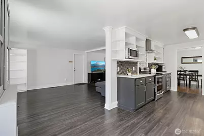 914 S 30th Place, Renton, WA 98055 - Photo 17