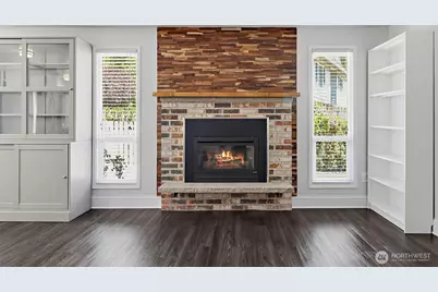 914 S 30th Place, Renton, WA 98055 - Photo 9