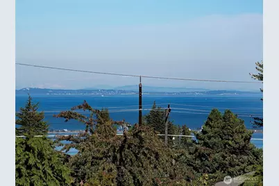 220 E Lopez Avenue, Port Angeles, WA 98362 - Photo 3