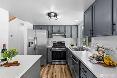 7307 Morning View Avenue NE, Bremerton, WA 98311 - Photo 9