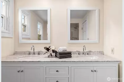127 NE 58th Street, Seattle, WA 98105 - Photo 23