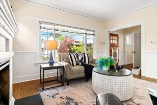 127 NE 58th St, Seattle, WA 98105 - Photo 7
