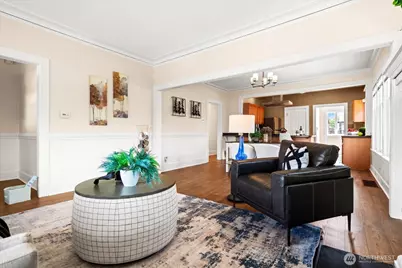 127 NE 58th Street, Seattle, WA 98105 - Photo 11
