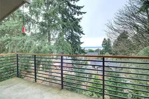 11525 Greenwood Ave N, Seattle, WA 98133 - Photo 13