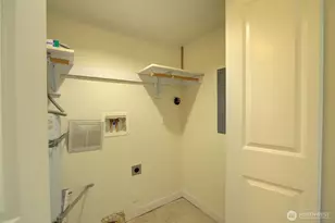 11525 Greenwood Ave N, Seattle, WA 98133 - Photo 19