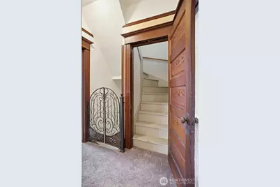 6238 Woodlawn Avenue N, Seattle, WA 98103 - Photo 27