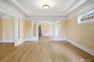 6238 Woodlawn Ave N, Seattle, WA 98103 - Photo 9