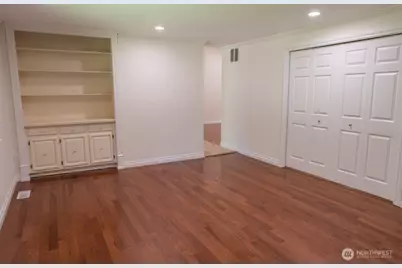 25218 SE 31st Place, Sammamish, WA 98075 - Photo 11