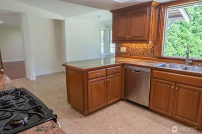 25218 SE 31st Place, Sammamish, WA 98075 - Photo 7
