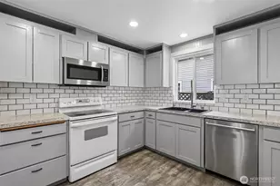 204 W Wilson St, Yacolt, WA 98675 - Photo 11