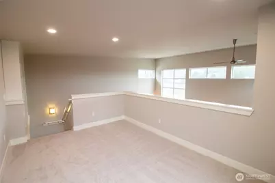 7800 SE 27th Street #504, Mercer Island, WA 98040 - Photo 17
