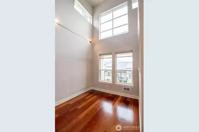 7800 SE 27th Street #504, Mercer Island, WA 98040 - Photo 5