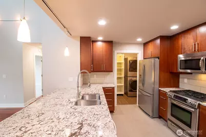 7800 SE 27th Street #504, Mercer Island, WA 98040 - Photo 19