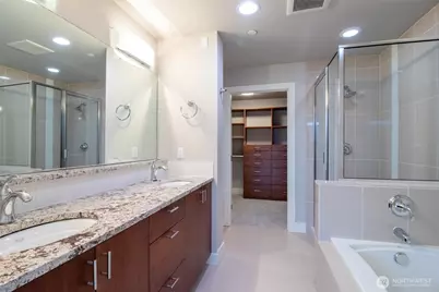 7800 SE 27th Street #504, Mercer Island, WA 98040 - Photo 13