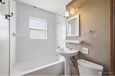 9831 33rd Avenue SW, Seattle, WA 98126 - Photo 9