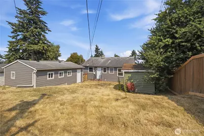 9831 33rd Avenue SW, Seattle, WA 98126 - Photo 19