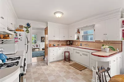 310 NW 75th Street, Seattle, WA 98117 - Photo 7