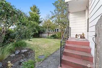 310 NW 75th Street, Seattle, WA 98117 - Photo 21