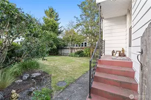 310 NW 75th St, Seattle, WA 98117 - Photo 21