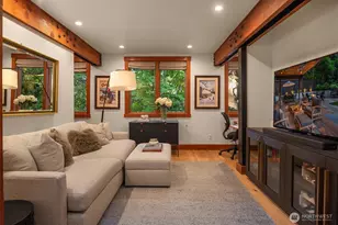 2716 106th Pl SE, Beaux Arts Village, WA 98004 - Photo 17