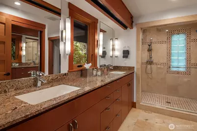 2716 106th Place SE, Beaux Arts Village, WA 98004 - Photo 21