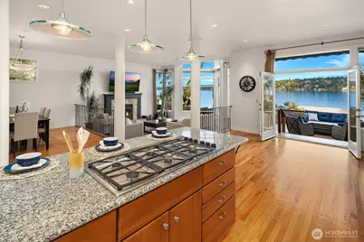 8418 Island Drive S, Seattle, WA 98118 - Photo 11