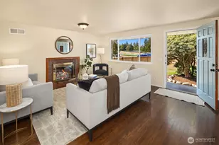 211 N 160th St, Shoreline, WA 98133 - Photo 5